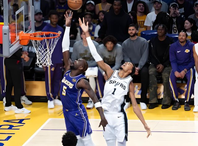 NBA常规赛收官战：雷霆马刺争夺榜首 掘金湖人火