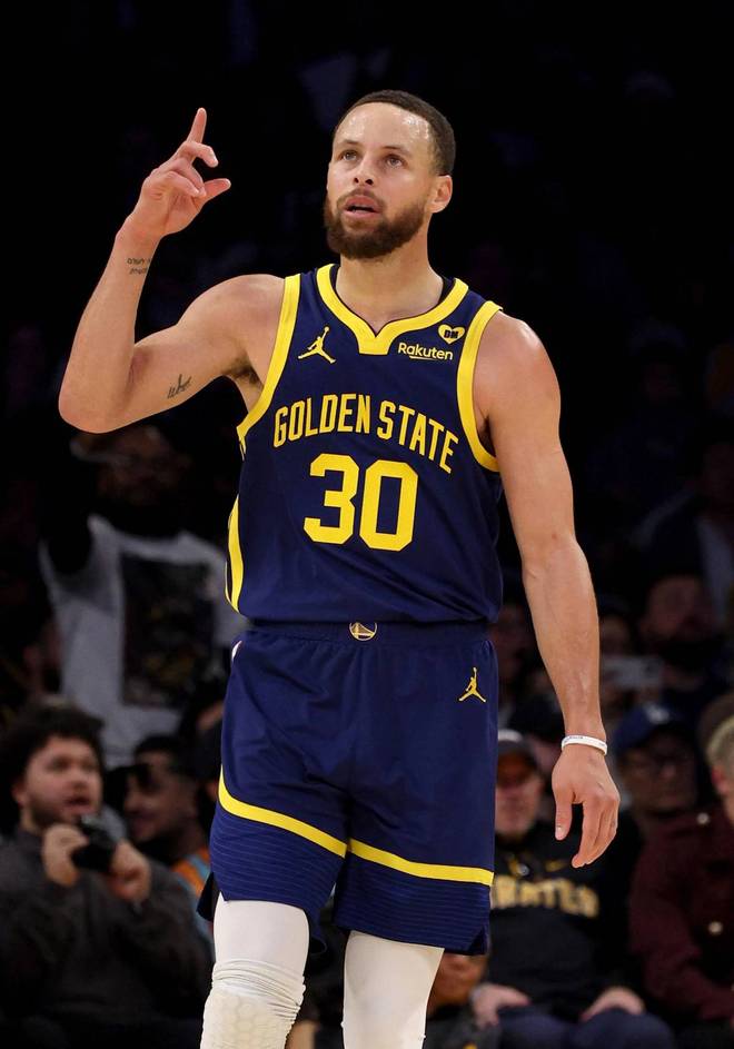 库里距离3万分仅差3507分 伤病成突破瓶颈最大阻