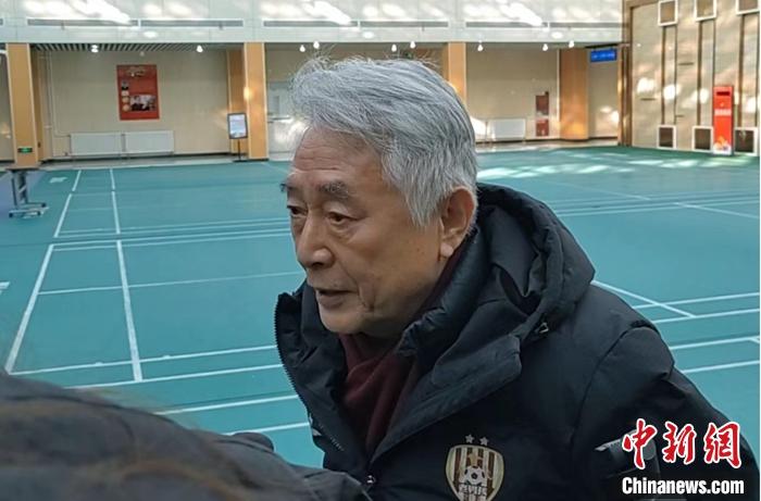 金志扬现身北京青少年足球赛季颁奖 寄语青少年