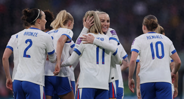 女足世界排名更新：西班牙领跑，中国女足跻身