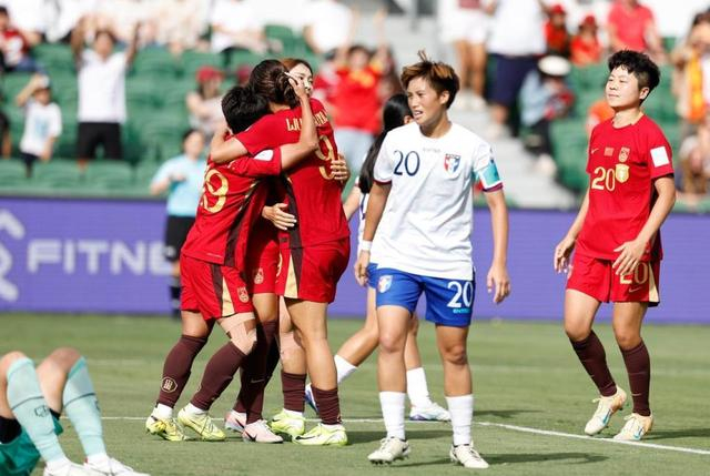 女足世界排名更新：西班牙领跑，中国女足跻身